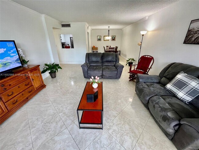 Building Photo - 6861 SW 147th Ave