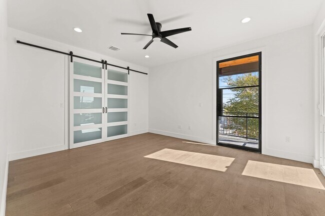 Building Photo - 3814 Wadford St