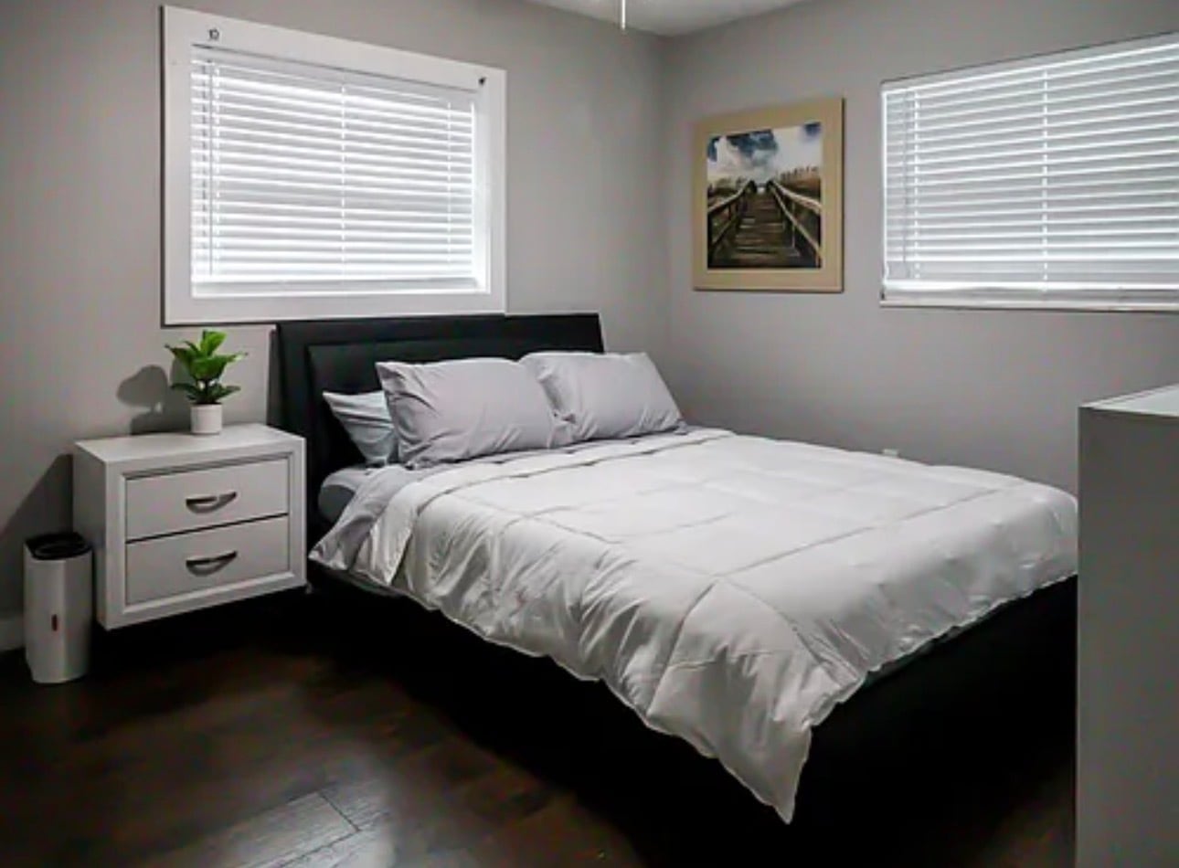 Building Photo - 3312 36th Ave W