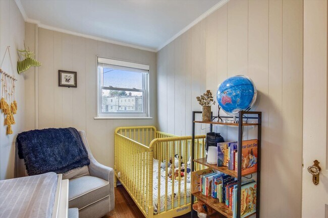 Building Photo - 1334 Downing St NE