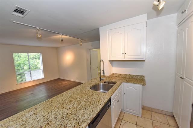 Building Photo - 4851 Cedar Springs Rd