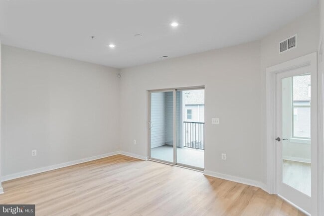 Building Photo - 2152 Glacier Rd