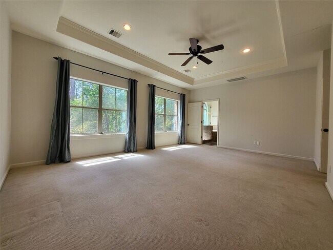 Building Photo - 8811 Van Allen Dr
