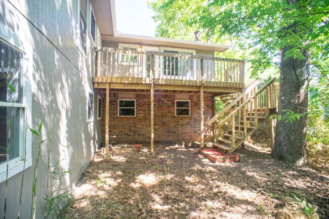 Building Photo - "Spacious 4-Bedroom Home in Fayetteville w...