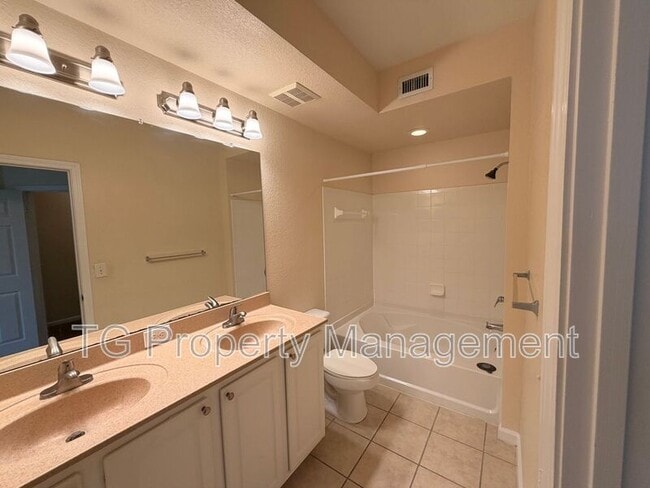 Building Photo - 10075 Gate Pkwy N