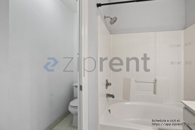 Building Photo - 6344 Holly Gillingham Ln