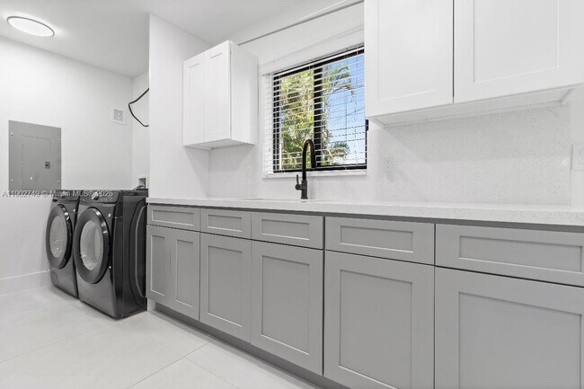 Building Photo - 17341 NW 53rd Ave