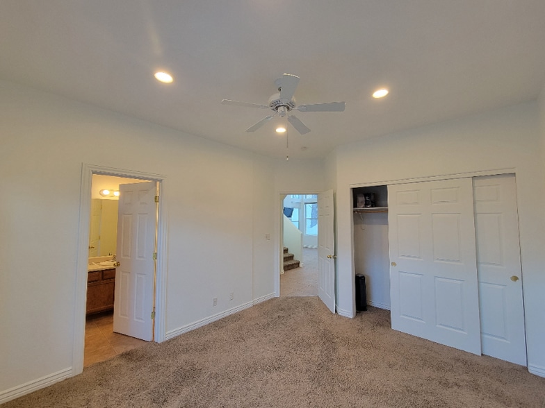 Building Photo - 1315 E Chubs Way