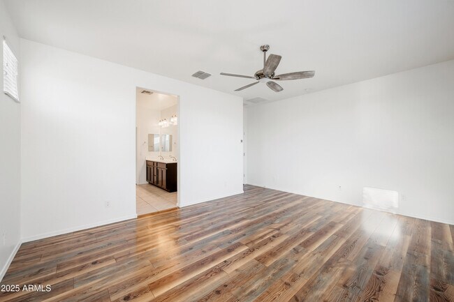 Building Photo - 2814 W Apollo Rd