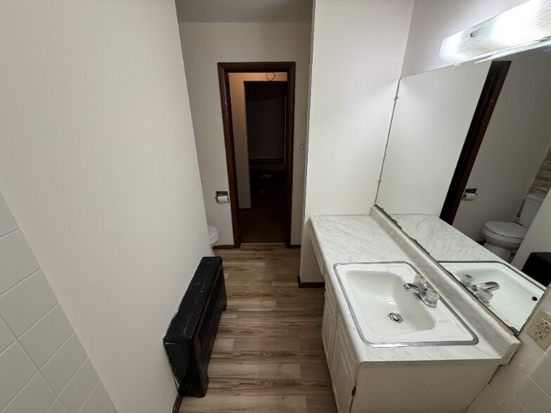 Building Photo - 949 W Pike St