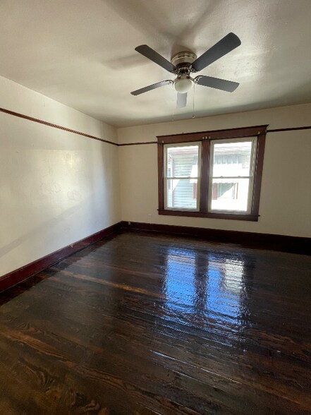 Building Photo - 22 Hendricks Pl