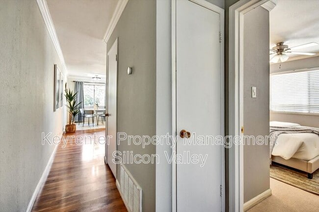 Building Photo - 329 Blossom Hill Rd