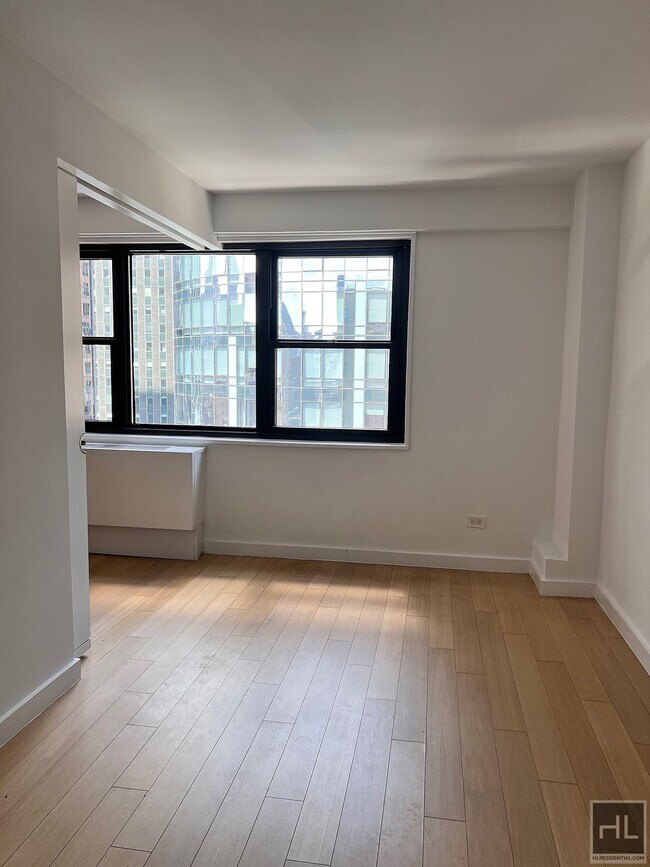 Building Photo - East 39th Street