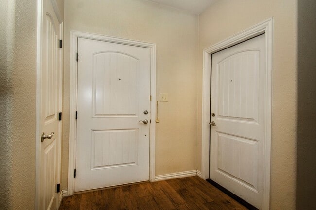 Building Photo - House for Lease in Denison