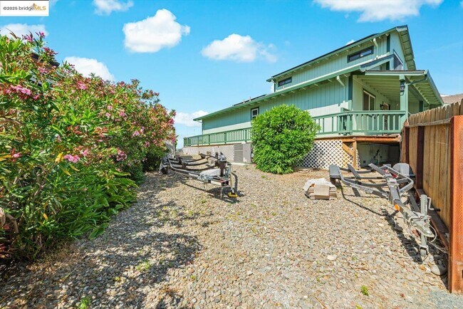 Building Photo - 5575 Marlin Dr