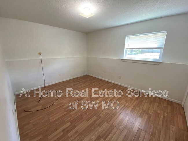 Building Photo - 773 South Ave