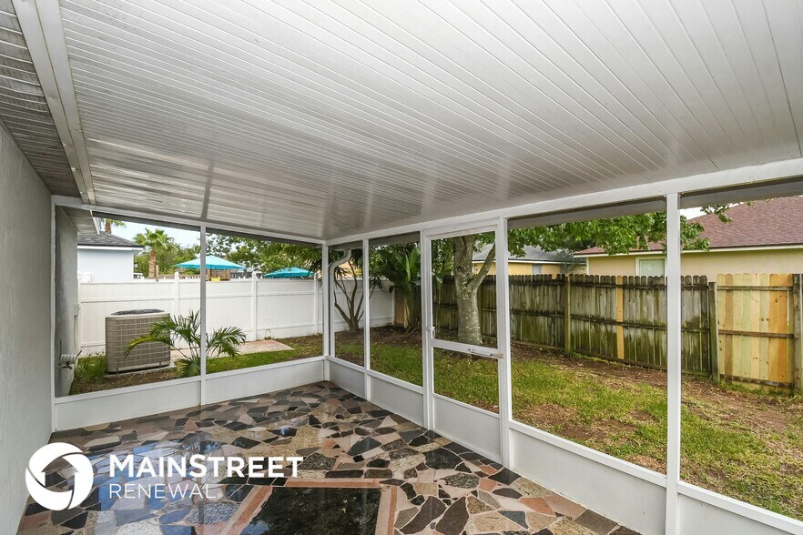 Building Photo - 7336 Lawn Tennis Ln