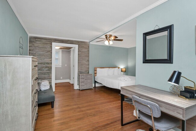 Building Photo - Walkable State Street Gem in the Heart of West Columbia