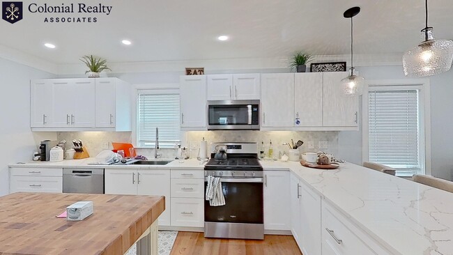 Building Photo - 32 Woodrow Ave