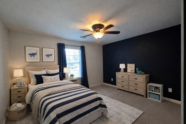 Building Photo - MOVE-IN SPECIAL!! $250 OFF First Month