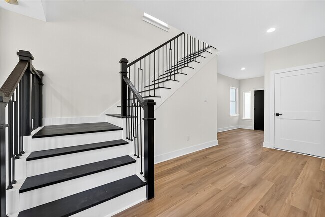 Building Photo - 12315 New Jordan Ln