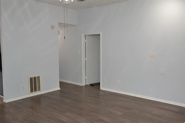 Building Photo - 20522 Burwood Cir