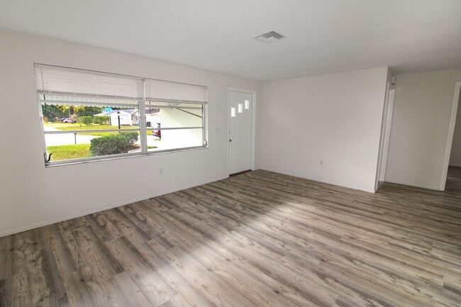 Building Photo - Venice East Annual House for Rent