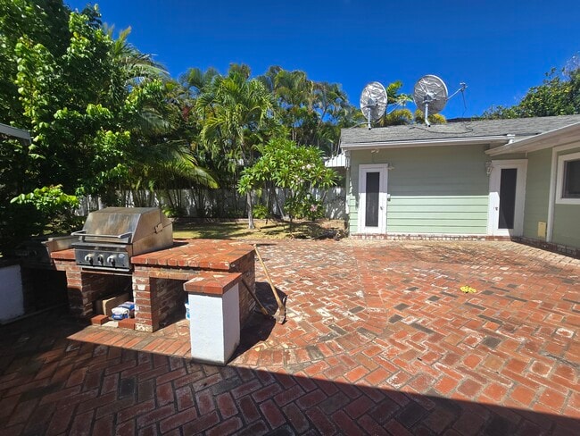 Building Photo - 4526 Aukai Ave