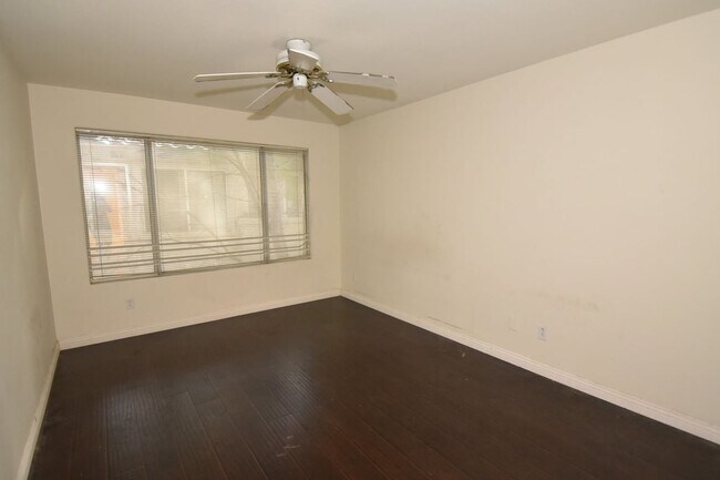 Building Photo - 3125 Casey Dr