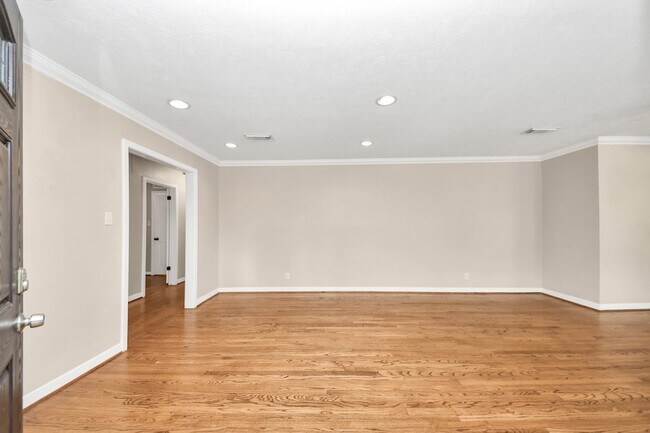 Building Photo - 3419 Norris Dr