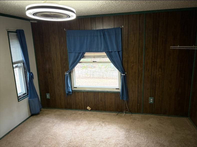 Building Photo - 4101 McIntyre Ave