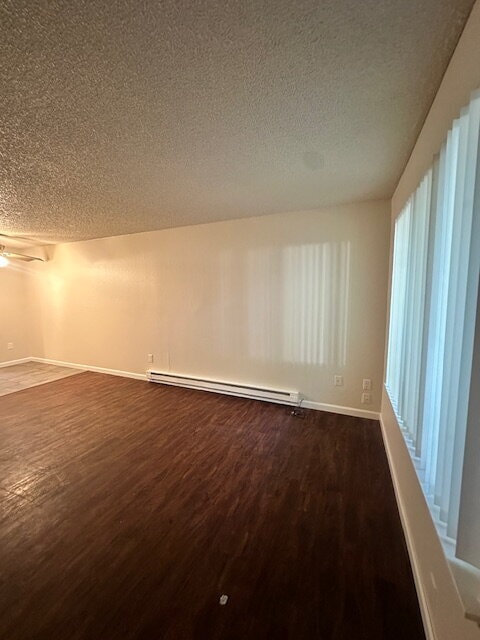 Building Photo - 2 bedroom, 1 bathroom