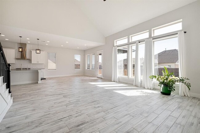 Building Photo - 259 Silver Pass