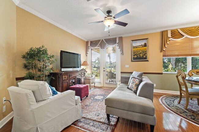 Building Photo - 6024 SE Crooked Oak Ave