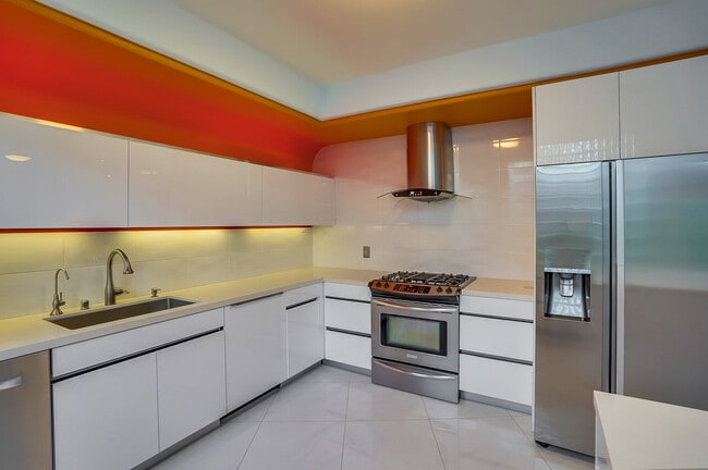 Building Photo - 1128 22nd St