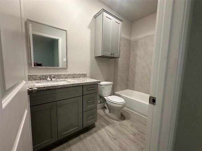 Building Photo - 104 Turner Dr