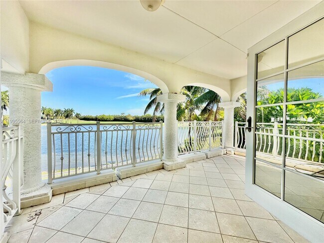 Building Photo - 5023 NW 94th Doral Pl