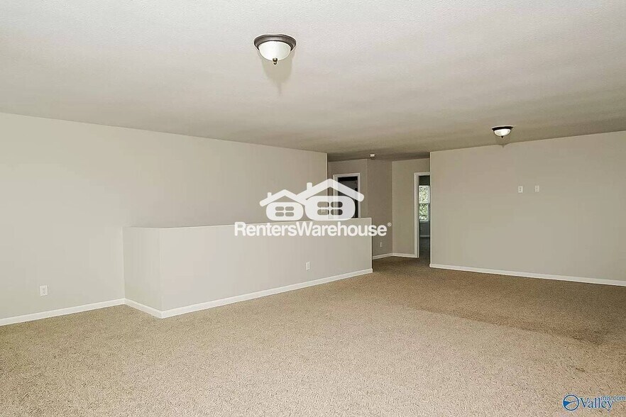 Building Photo - 123 Forestbrook Dr