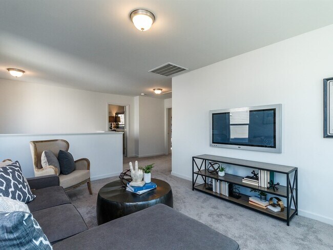 Building Photo - 1313 Achonechy Trl