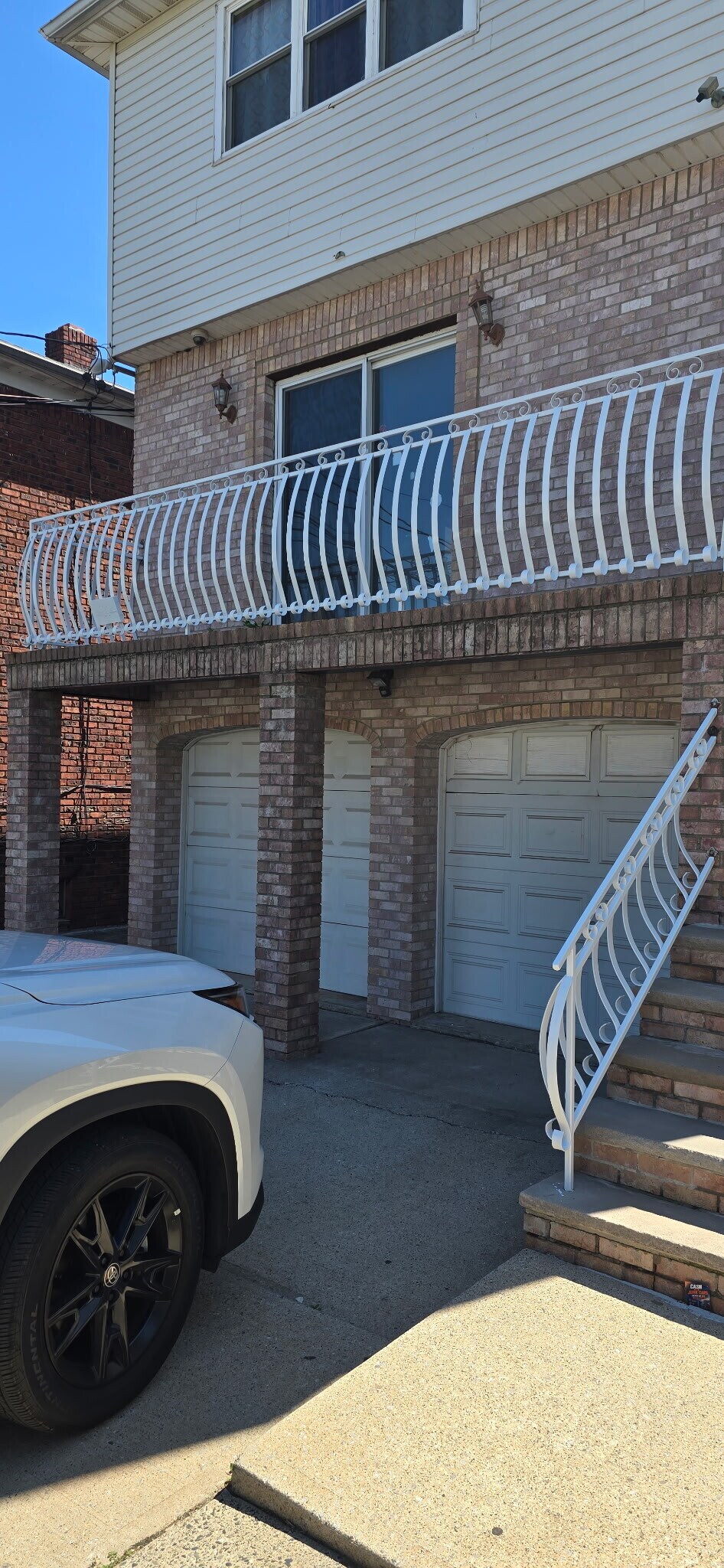 Building Photo - 921 Jackson Ave