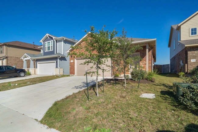 Building Photo - 5912 Wolf Pack Dr