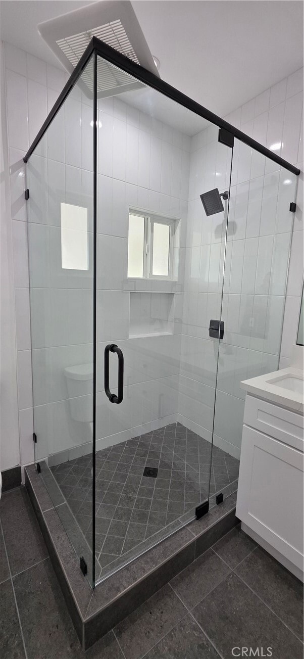 Building Photo - 4705 N Lakewood Blvd