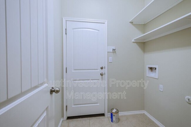 Building Photo - 17624 Bridgefarmer Blvd