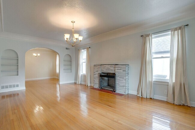 Building Photo - 3256 Greene Ave
