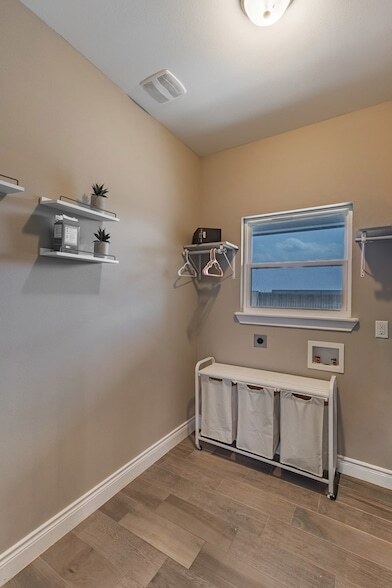 Building Photo - 1817 Rebecca Ln