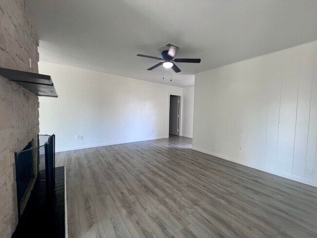 Building Photo - 8216 Elkridge Ave