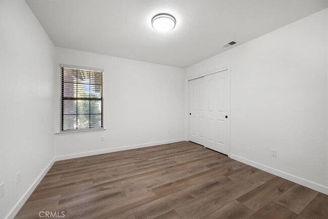 Building Photo - 836 Casals Dr