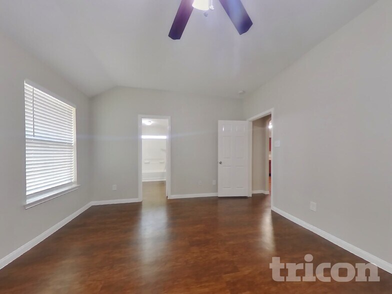 Building Photo - 21419 Palma Grove Way