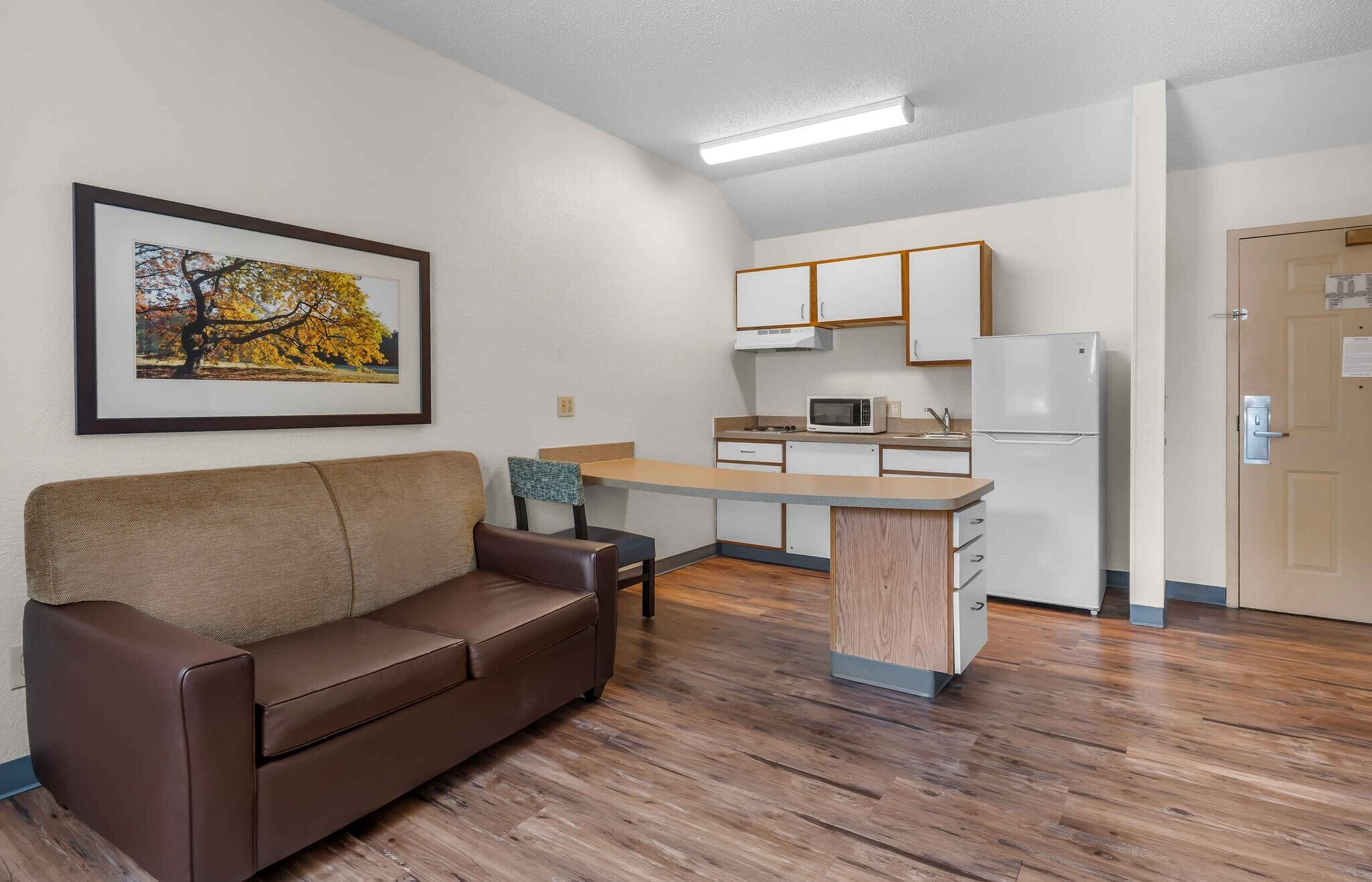 Building Photo - Furnished Studio-Dallas - Plano Parkway