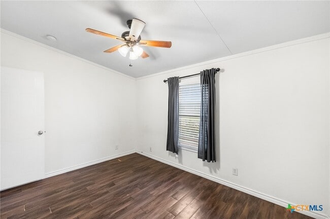 Building Photo - 2676 Pahmeyer Rd